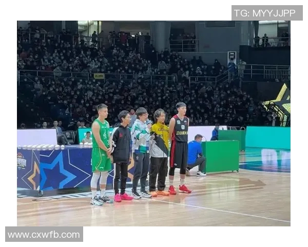 篮球巨星跨界演绎银幕传奇展现不一样的魅力与风采